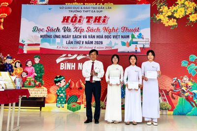 TRƯỜNG THPT EA SÚP TỔ CHỨC HỘI THI ĐỌC SÁCH VÀ XẾP SÁCH NGHỆ THUẬT NĂM 2026